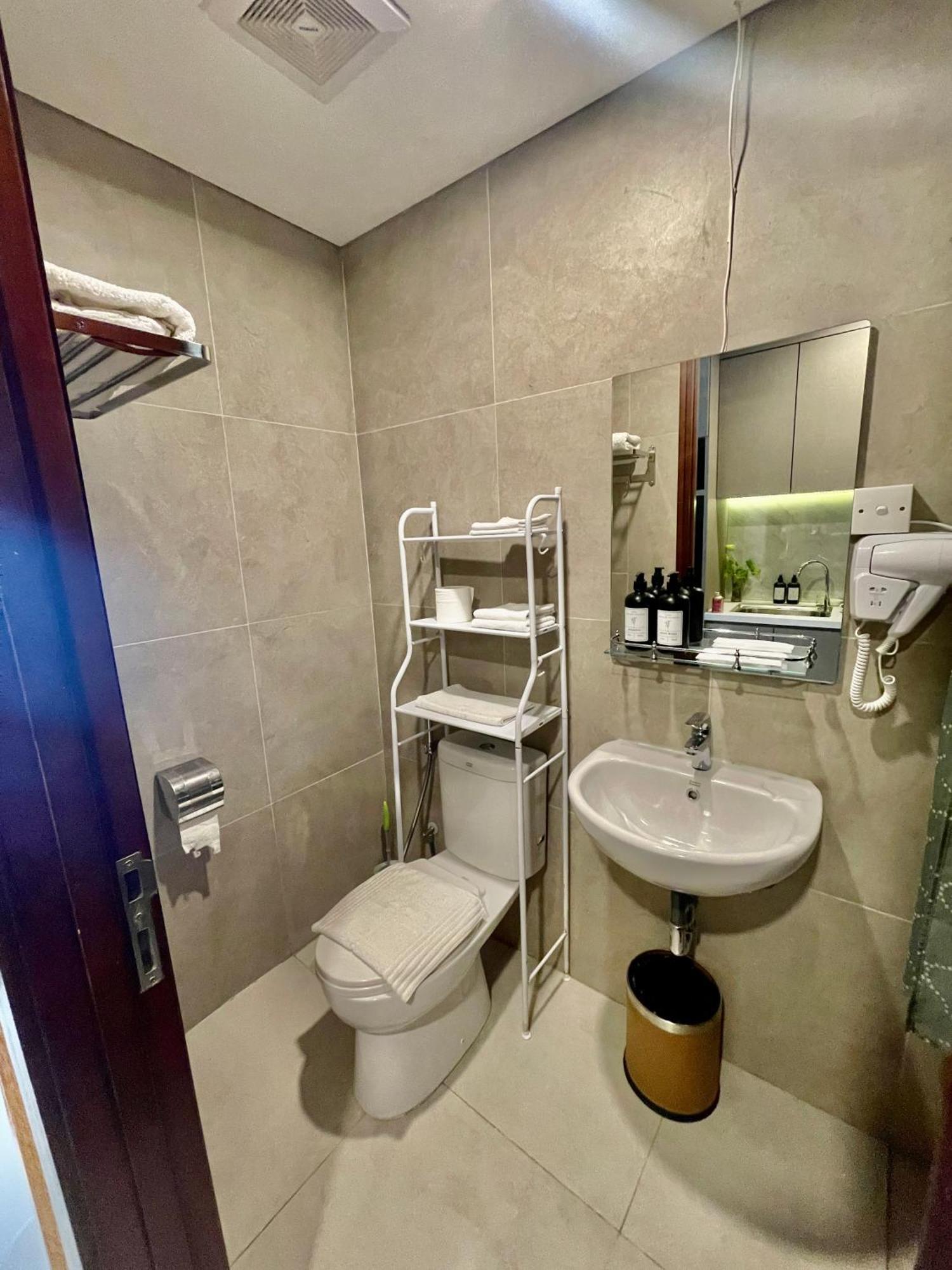 Verdela Pollux habibie Batam apartement Bagian luar foto